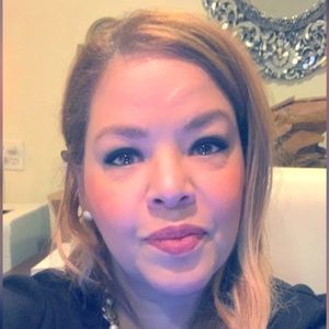 Meet your Posher, Janet